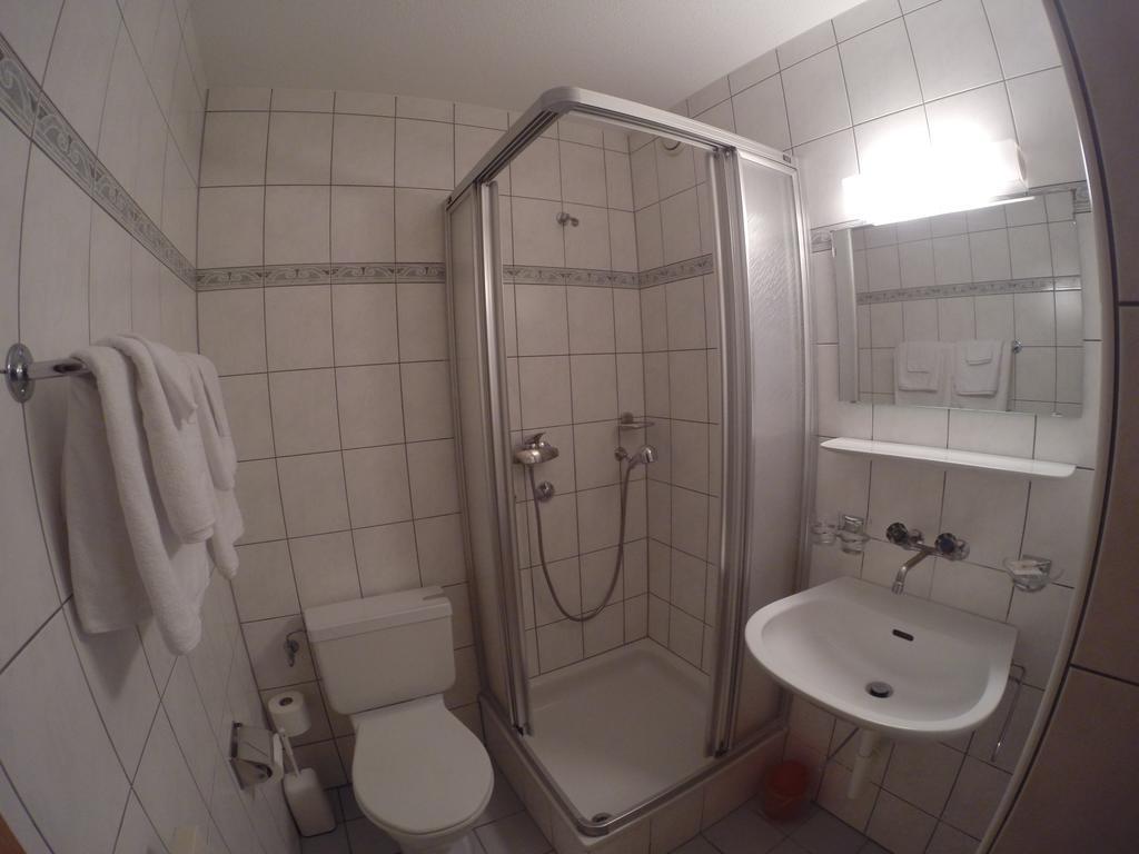 Gasthof Buehl Schwarzenburg Szoba fotó