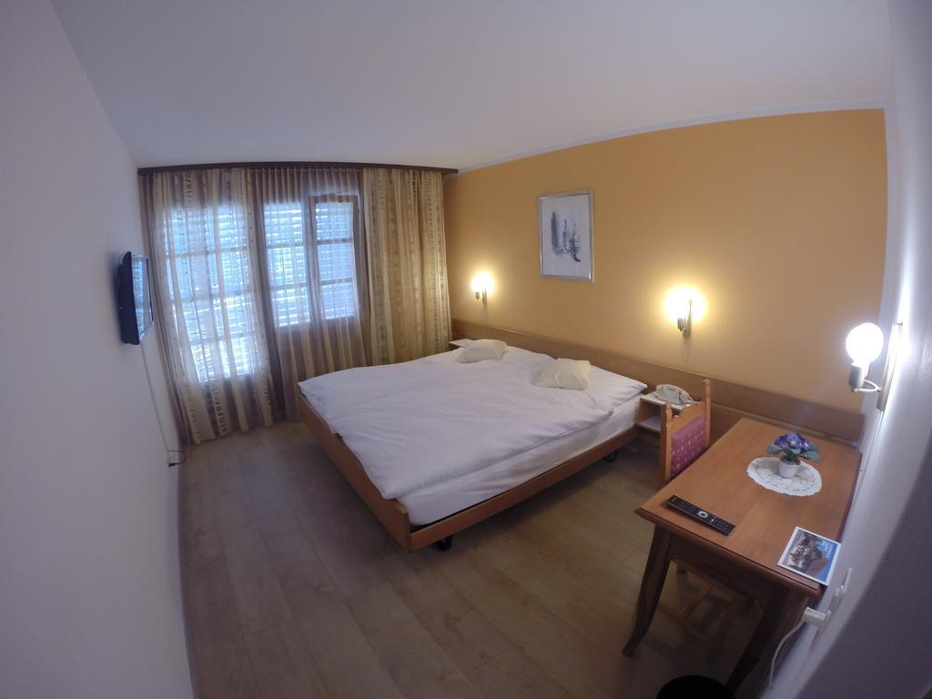 Gasthof Buehl Schwarzenburg Szoba fotó